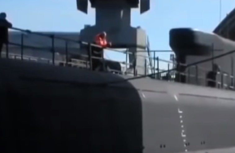 Russian nuclear submarine 955 «Northwind» стал смертоносней, faster and quieter