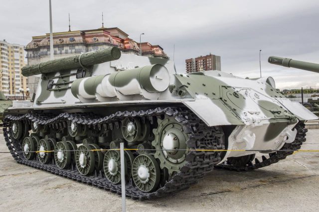 Historias de armamento: camino difícil ISU-122 