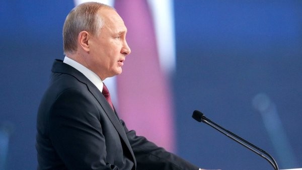 Путин объяснил, чем обусловлено решение о перевооружении трех авиаполков Су-57
