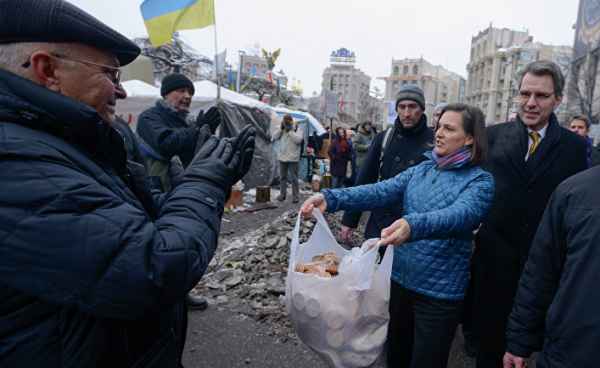 Who will pay for the cookies on the Russian Maidan