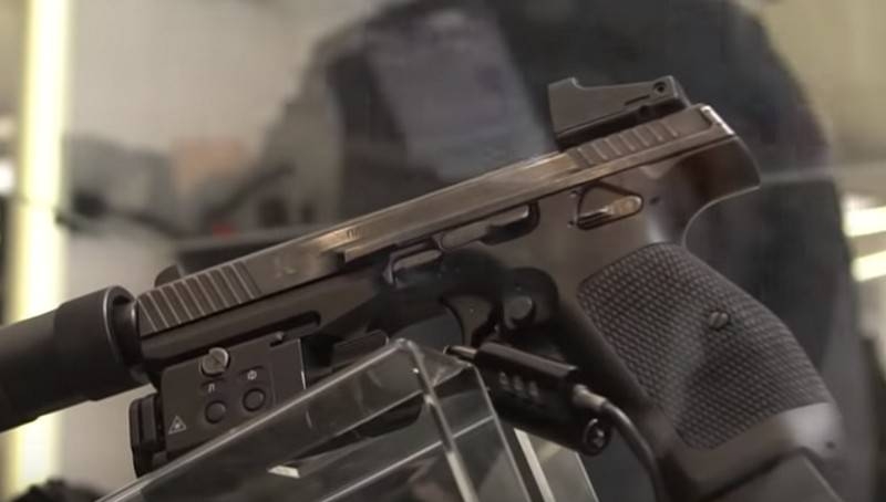 Росгвардия намерена заменить пистолет Макарова и РПК-74