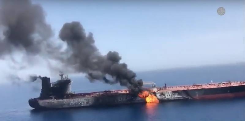 Иранцы спасли с атакованного в Оманском заливе танкера 11 俄罗斯人