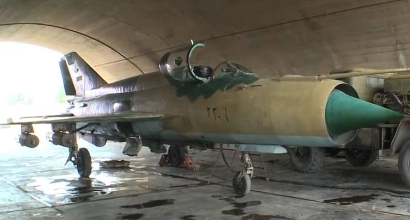 Syrian Air Force continued bombing militant positions in Hama and Idlib