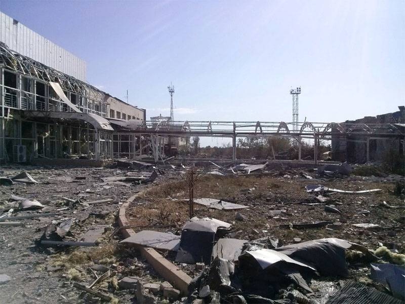 Появились фото Луганского аэропорта в первые дни после окончания боёв