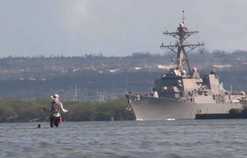 US Navy put together hypersonic missile destroyer