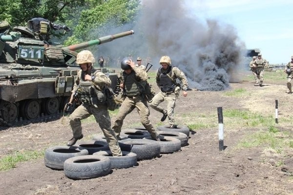 Ukrainian military will reward before heading to the Donbass