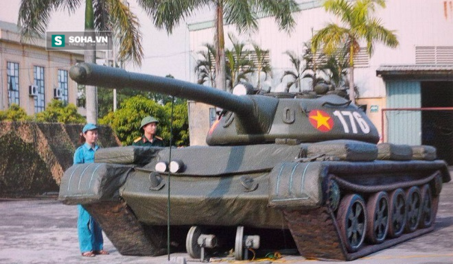 Vietnam introduced the inflatable models of weapons systems