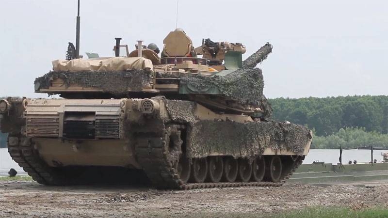 Американские танки "Абрамс" crossed the Danube in Romania