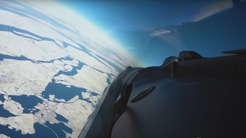 США сообщили о перехвате американского самолёта российским Су-35
