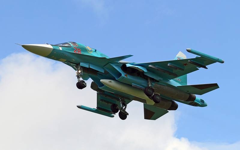 Три новых бомбардировщика Су-34 поступили в авиаполк на Урале