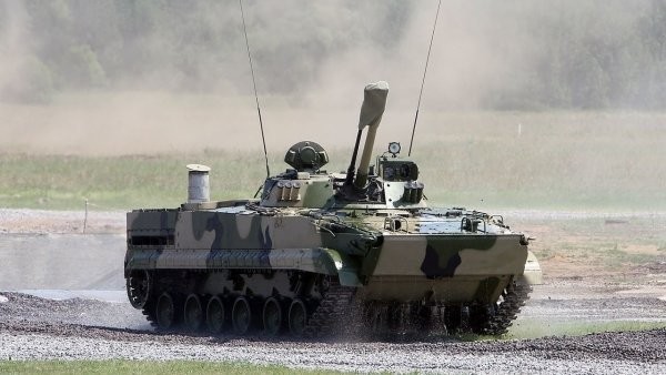 new robot «paladin» at the base of BMP-3 is offline pokažut «Army-2019»