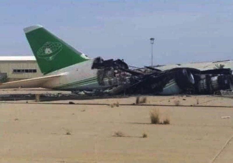 Поражённый Ан-124 "Руслан" Airport Tripoli burned almost completely
