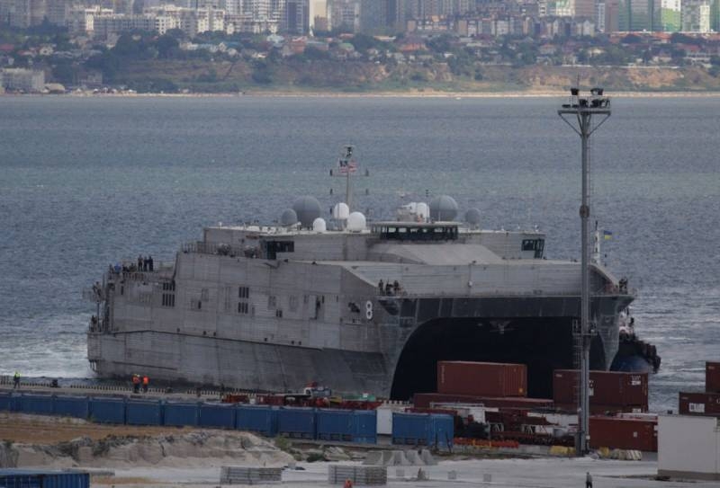 В Одессу прибыл быстроходный десантный корабль ВМС США "Yuma"