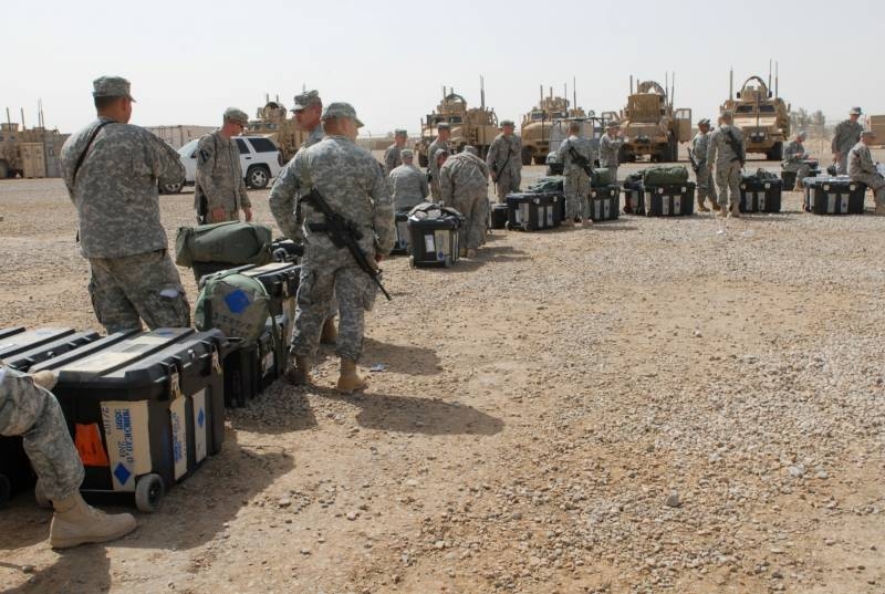Американский персонал эвакуируется с баз в Ираке