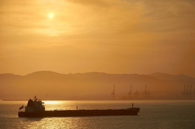 Морские пехотинцы из Великобритании перехватили танкер с нефтью для Сирии