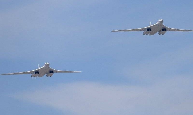 A pair of Russian strategists Tu-160 flew over the Baltic Sea