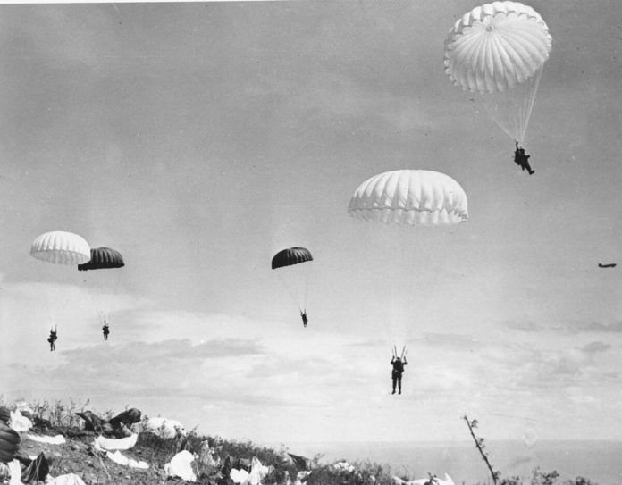 二战救援降落伞 