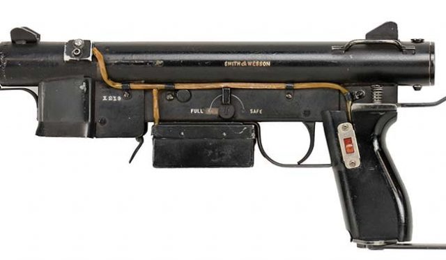 武器的历史: 冲锋枪&W X219 电池供电 