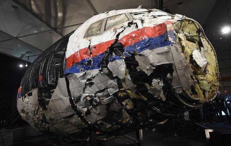 Брюссель призвал Москву взять ответственность за сбитый Boeing на себя