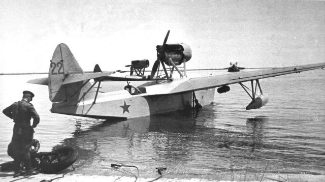 aeronave de combate: hidroavión MBR-2, «амбарчик» berieva 