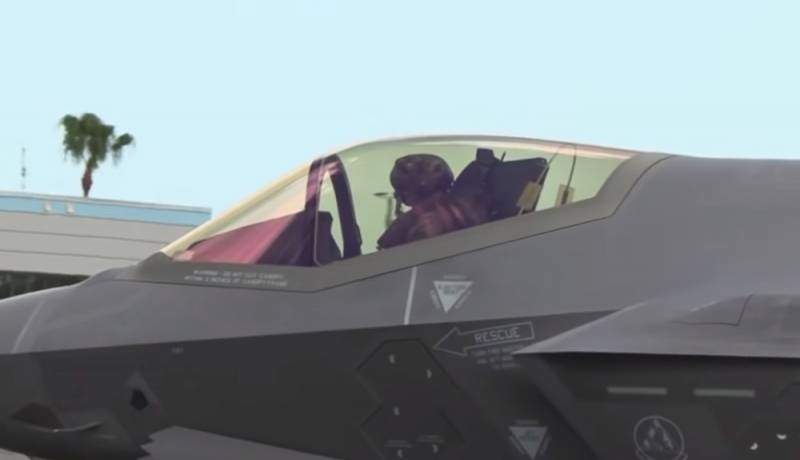 The problem with the lights F-35 booths arose from a desire to save