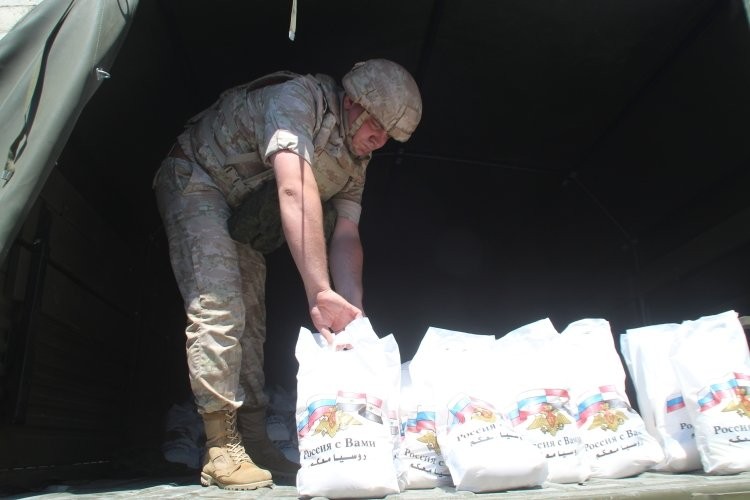 The military police of the Russian Federation has brought humanitarian aid to those in Damascus