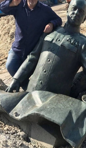 Near Kiev demolished bust of Marshal Zhukov