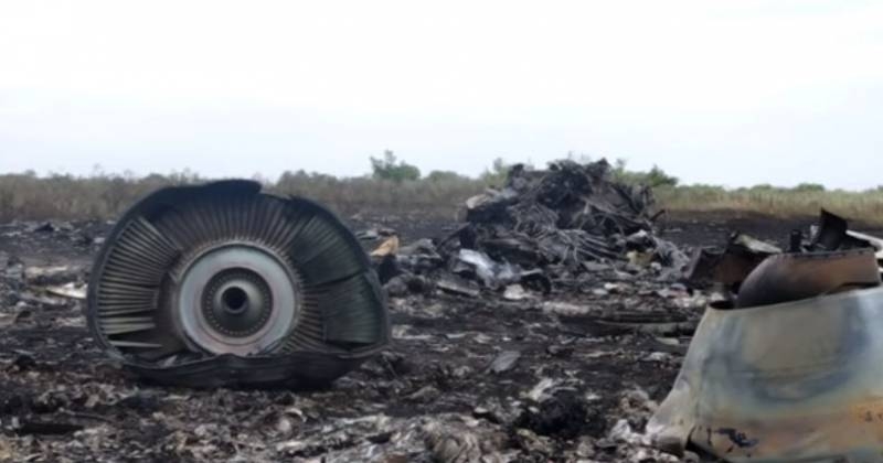 В голландском фильме рассказали о врезках и склейках в записи переговоров MH17