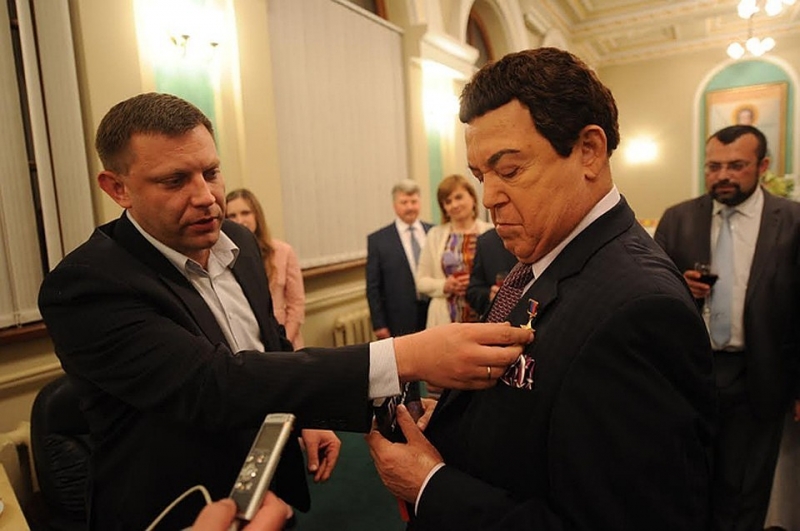 Alexander Zakharchenko: Joseph Kobzon songs help us in the trenches