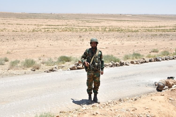Сирийская армия освободила от террористов город и холм около Дамаска