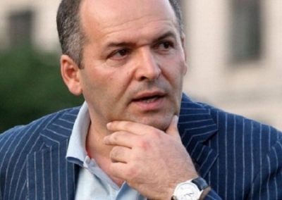 Lutsenko called on a family friend of the Clintons questioning oligarch Pinchuk