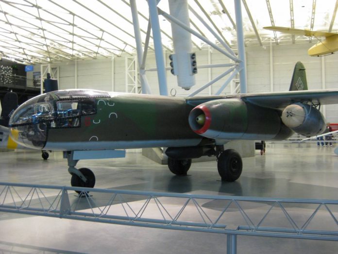 Боевые самолеты: разведчик-корректировщик Arado Ar-234 Blitz 