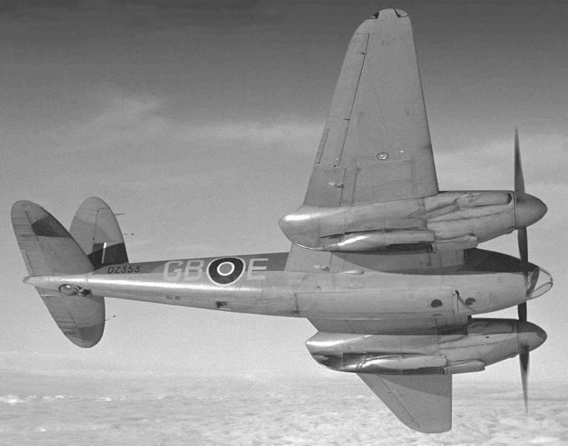combat aircraft: «The mosquito» - wooden slap for the Luftwaffe 