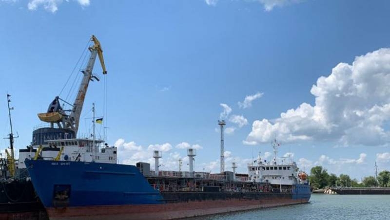 В Киеве заявили о возможном присутствии на танкере "Нейма" "агента спецслужб РФ"