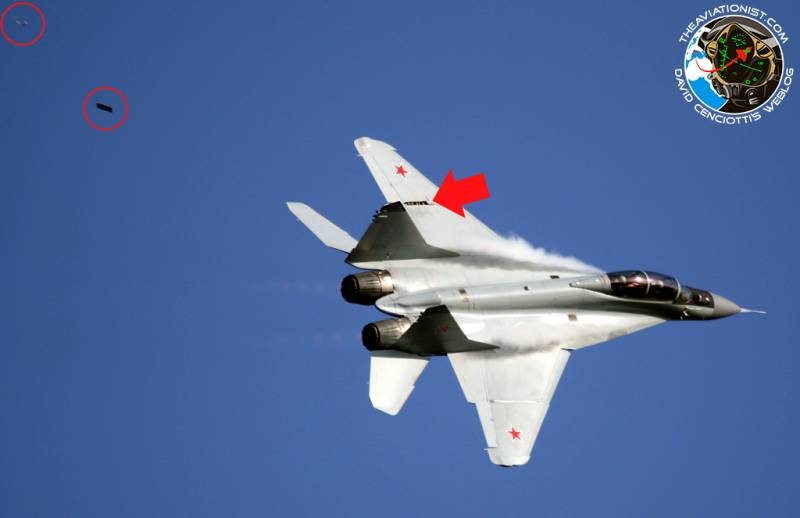 The Aviationist: MiG-35 lost a piece of skin in the course of the flight at the MAKS-2019