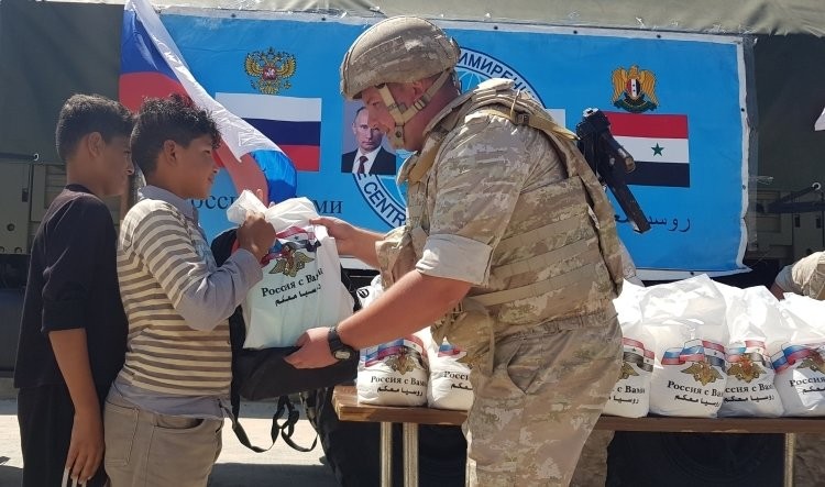 Российские военные передали гумпомощь жителям провинции Даръа