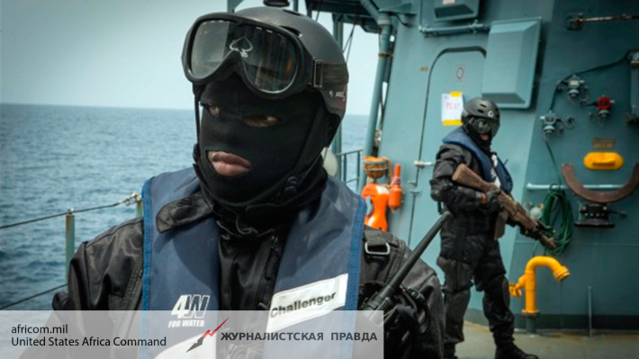 Russians were captured by pirates off the coast of Cameroon