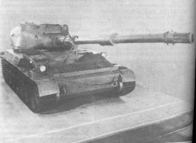 САУ «Объект 120» с противотанковой пушкой М-69 