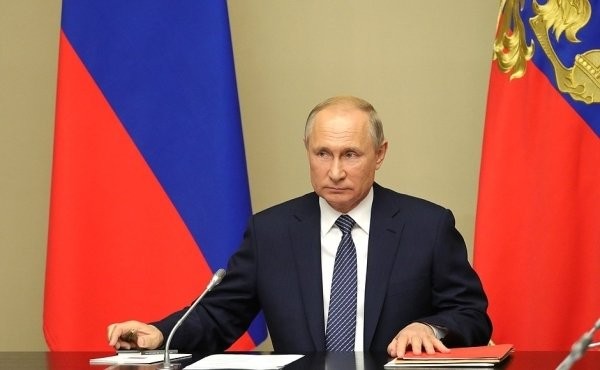 Путин поручил изучить уровень угрозы, создаваемой действиями США по ракетам для РФ