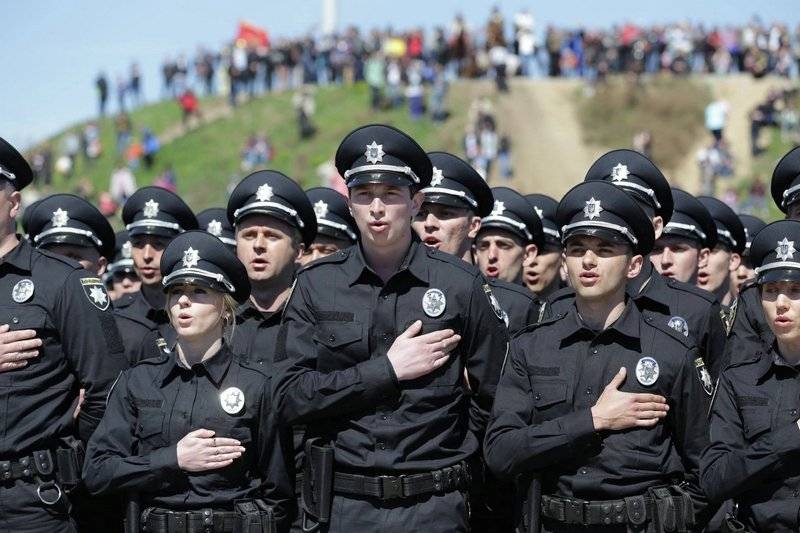 МВД Украины отчиталось о подготовке полицейских "для возвращения Донбасса"