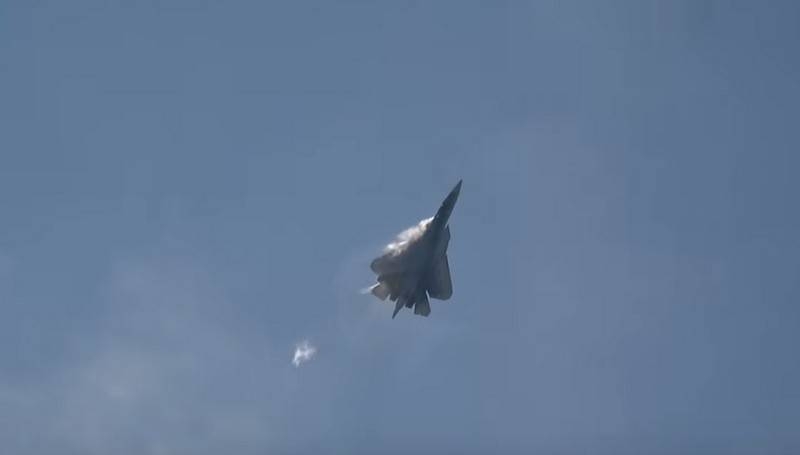 Зрелищное видео полётов истребителей Су-57 появилось в Сети
