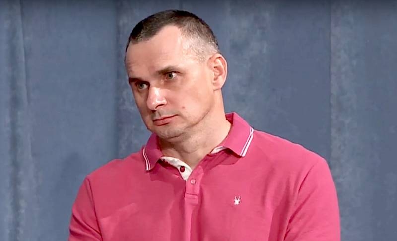 Sentsov going to return to the Crimea on the tanks
