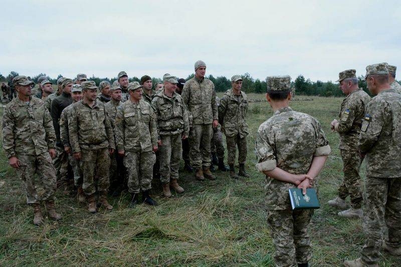 Ukrainian reservists were allowed to keep their personal clothing and equipment at home
