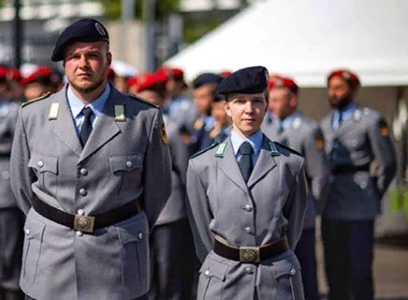 In Germany: The new design dress uniform soldiers should look elegant and dashing