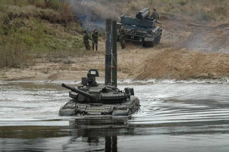 В Забайкалье на занятиях по подводному вождению танков погиб инструктор