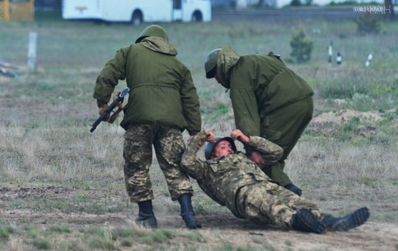 Донбасс сегодня: Киев обстреливает ДНР из танков, ВСУ несут потери на минных полях