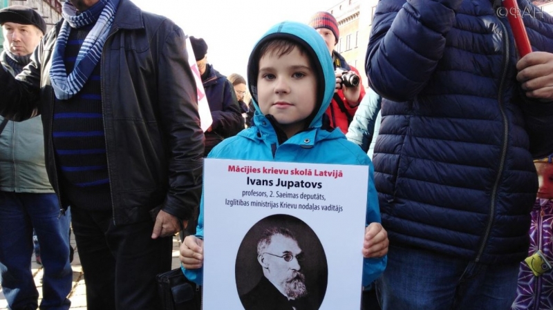 In Latvia, the Shah announced the liquidators of Russian education and called for a boycott of schools