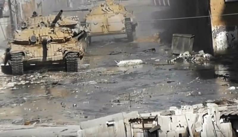 Обсуждается видео уцелевшего после попадания ПТУР танка Т-72 в Сирии