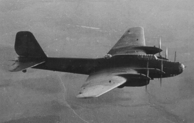 Aeronave de combate: Pe-8, no convertirse «Fortaleza voladora» 