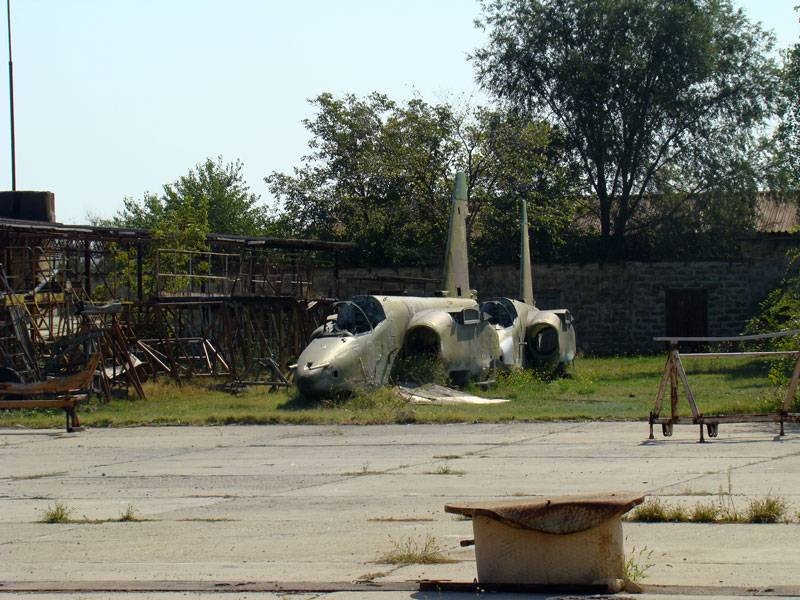 Крымский завод освоил ремонт Су-25